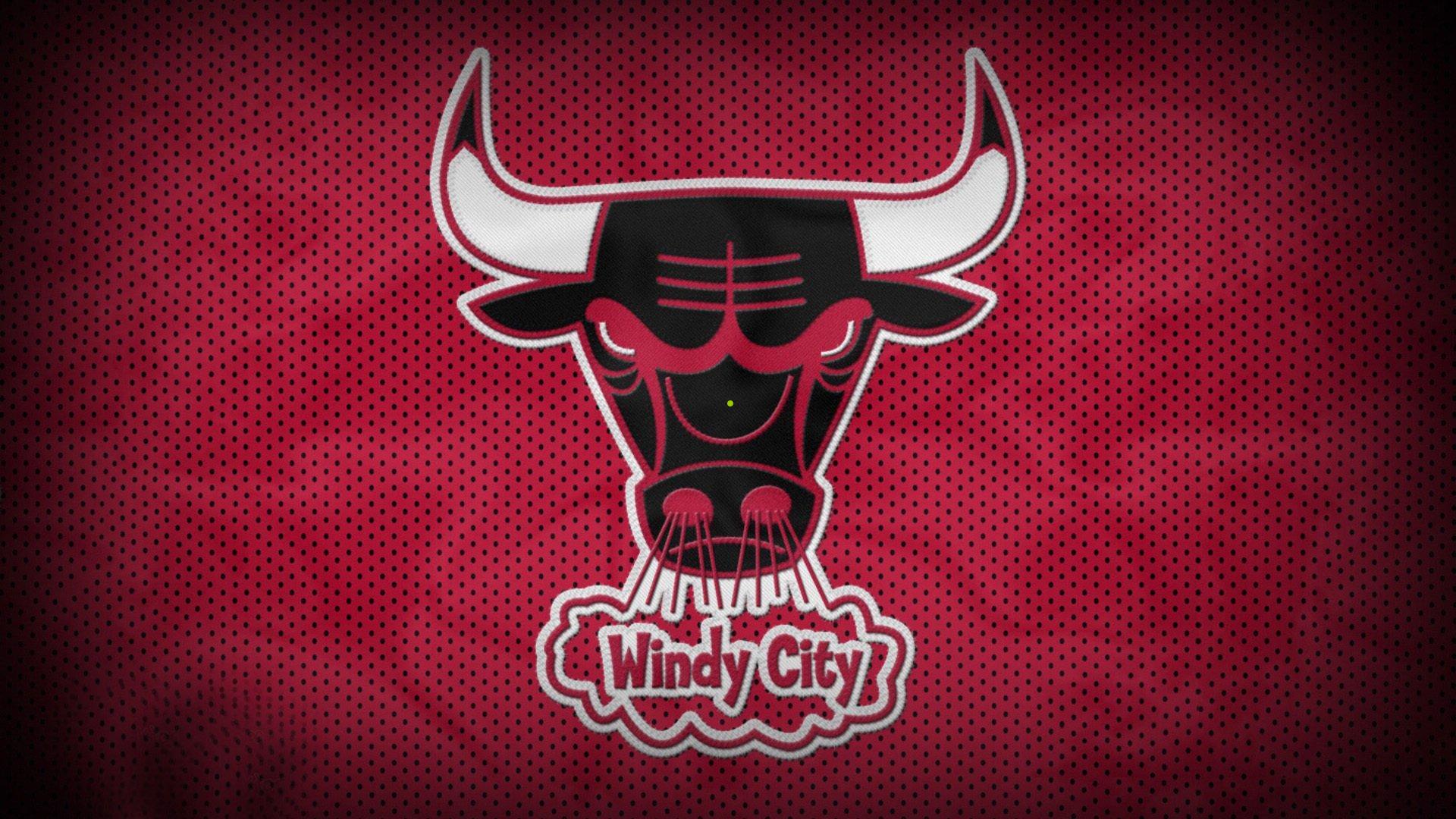 足彩网首页：大连体育解说员就直播中不当言论公开致歉，承诺加强自我约束